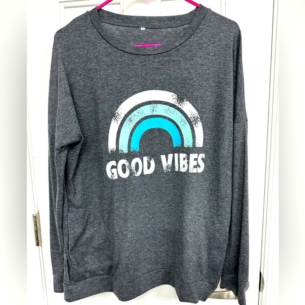 🎉Good Vibes Shirt, Womens Size Medium, Boutique - Picture 2 of 11